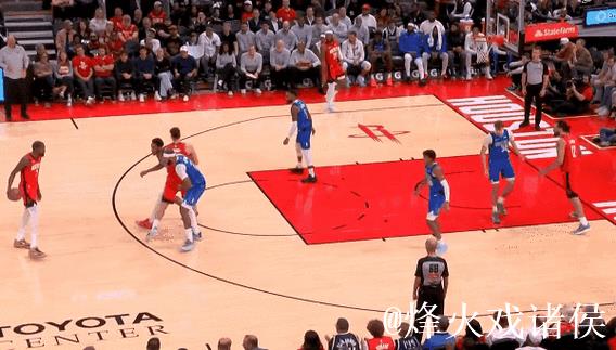 阿门半场手感欠佳,7投2中砍下6分7篮板4助攻 阿门半场手感欠佳,7投2中砍下6分7篮板4助攻